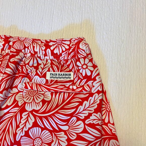 Fair Harbor The Anchor Swim Shorts Mens XL Liner Red Hawaiian Floral Trunks - Picture 5 of 7